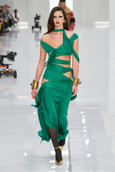 Look 12